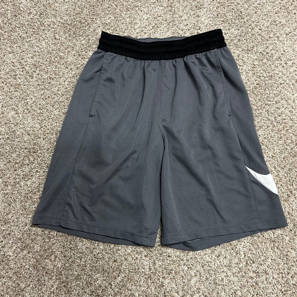 Nike Dri-FIT Basketball Shorts Mens Medium Gray Black Big Swoosh Athletic Gym